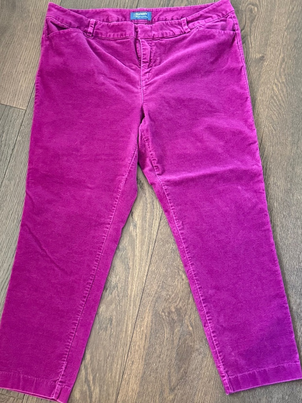 Old Navy Pixie Mid-Rise Velvet Ankle Pants Magenta Size 16 Regular